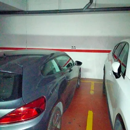 アパート Apto 5 Minutos Centro Parking Privado トレモリノス